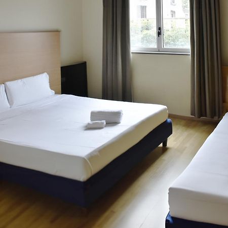 B&B Hotel Milano Cologno Studios コローニョ・モンツェーゼ エクステリア 写真