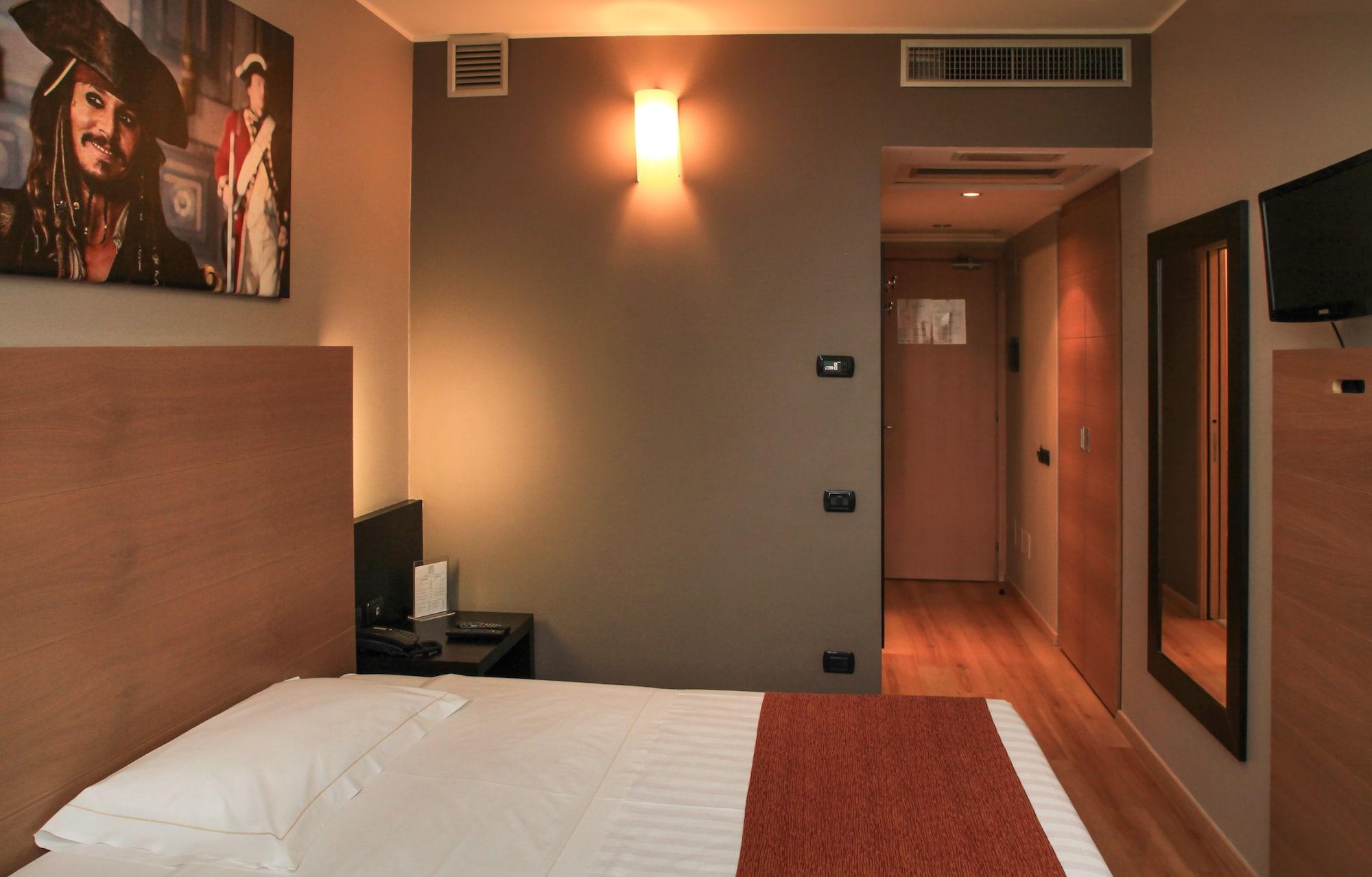B&B Hotel Milano Cologno Studios コローニョ・モンツェーゼ エクステリア 写真