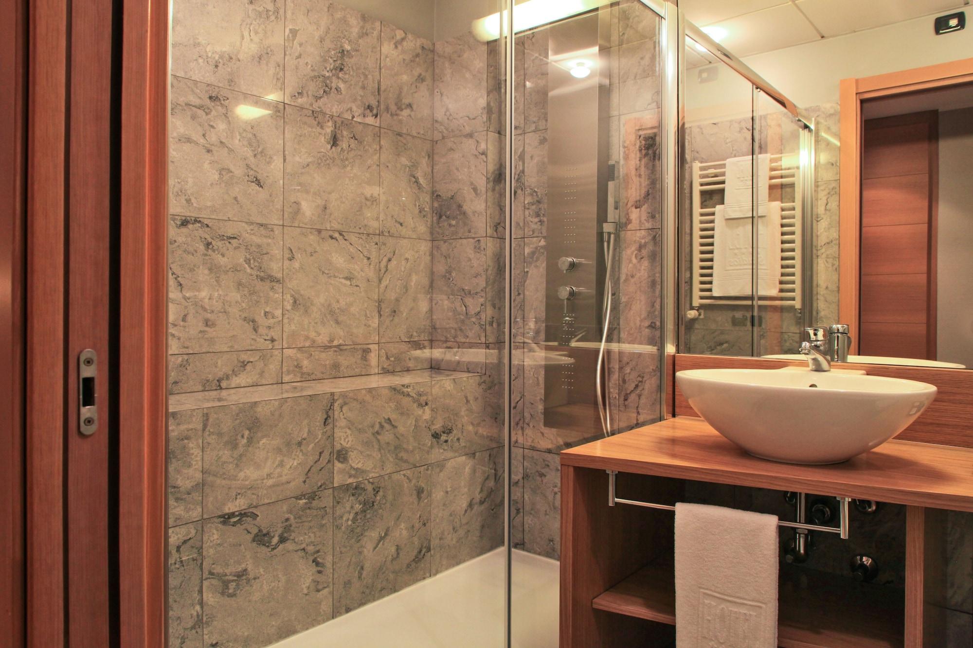 B&B Hotel Milano Cologno Studios コローニョ・モンツェーゼ エクステリア 写真