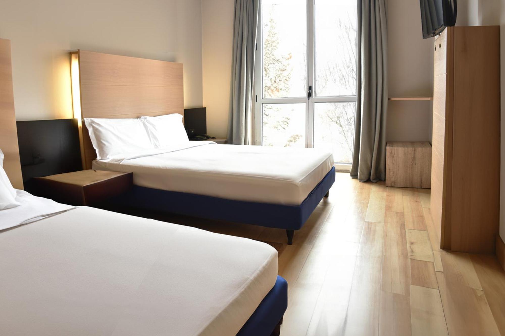 B&B Hotel Milano Cologno Studios コローニョ・モンツェーゼ エクステリア 写真