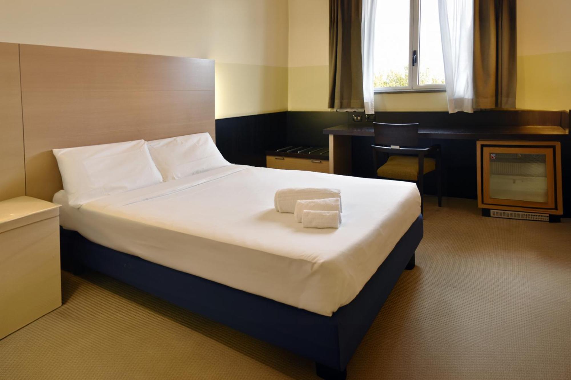 B&B Hotel Milano Cologno Studios コローニョ・モンツェーゼ エクステリア 写真