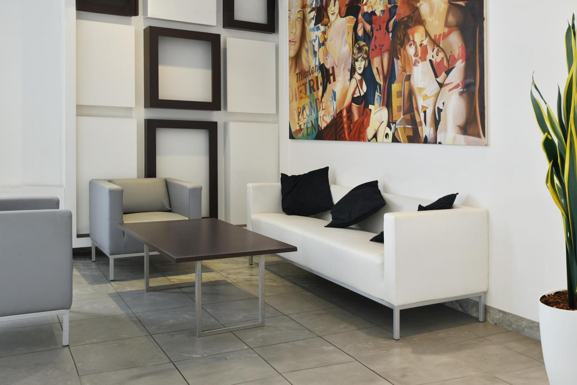 B&B Hotel Milano Cologno Studios コローニョ・モンツェーゼ エクステリア 写真