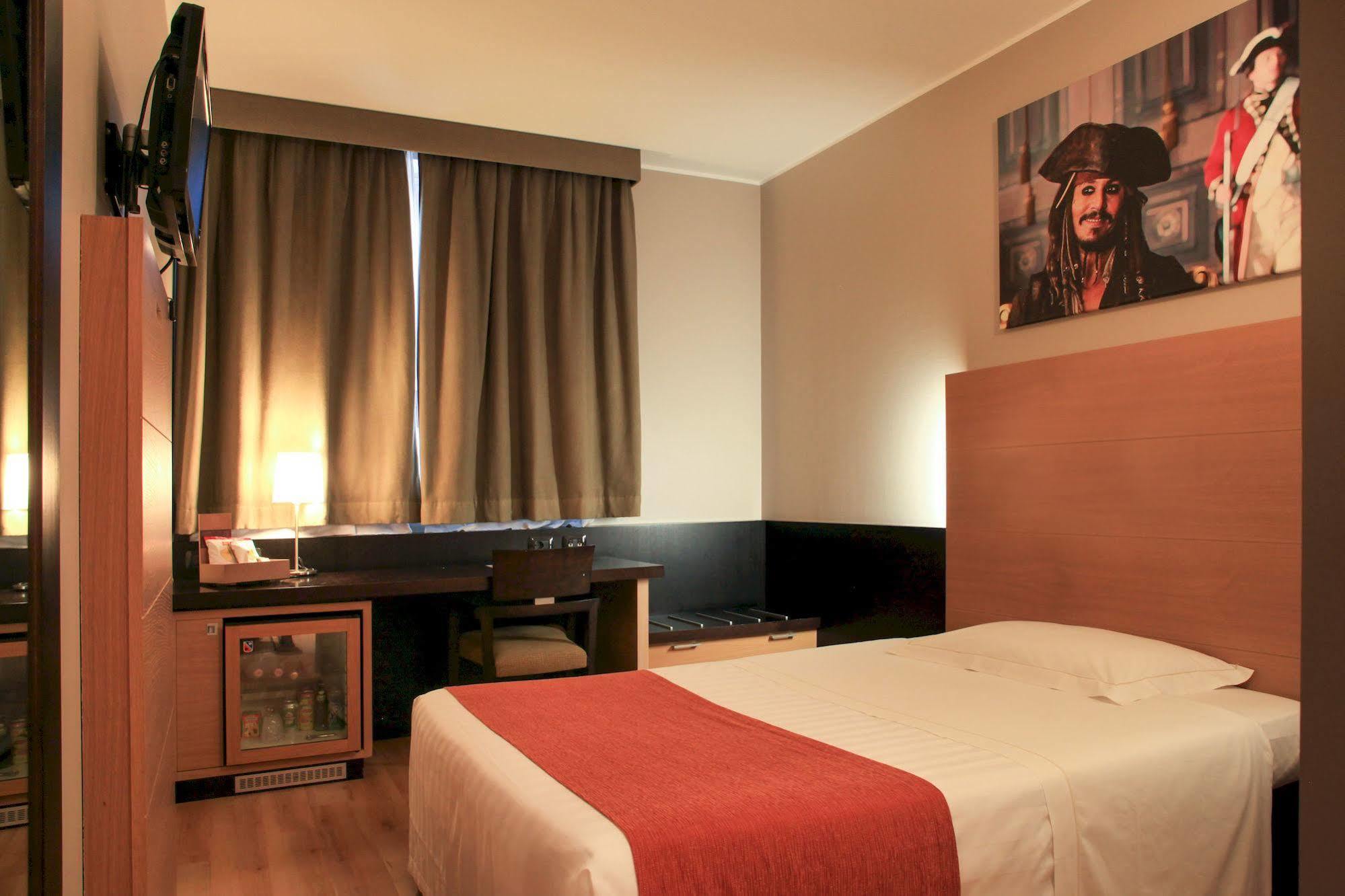 B&B Hotel Milano Cologno Studios コローニョ・モンツェーゼ エクステリア 写真